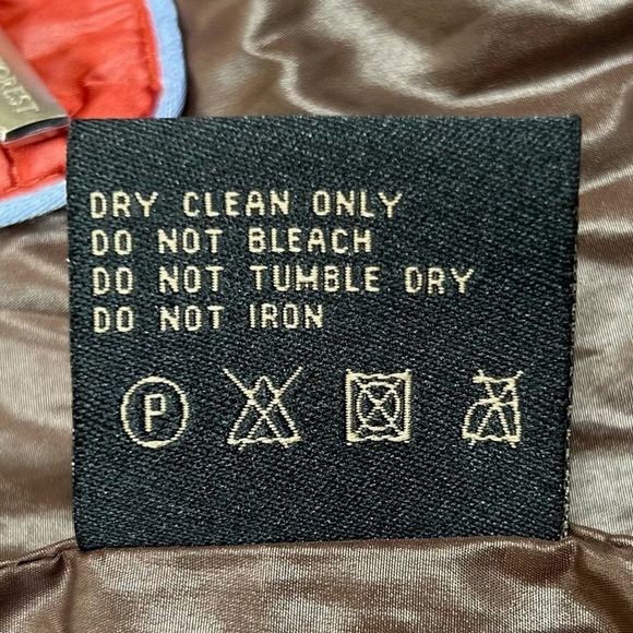 RAINFOREST Women’s Red Puffer Vest with Goose Down Feathers Quiet Luxury Size S - Picture 12 of 14